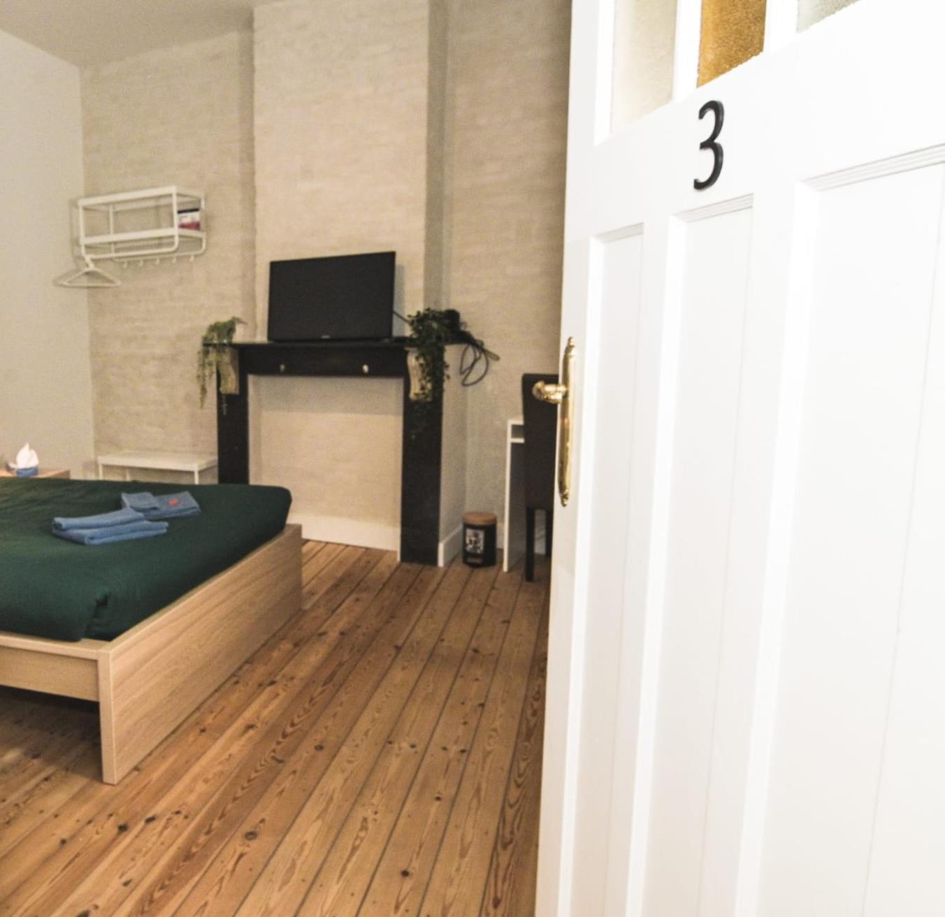 Cozy And Confortable Room Near Brussels Central Station Exterior photo